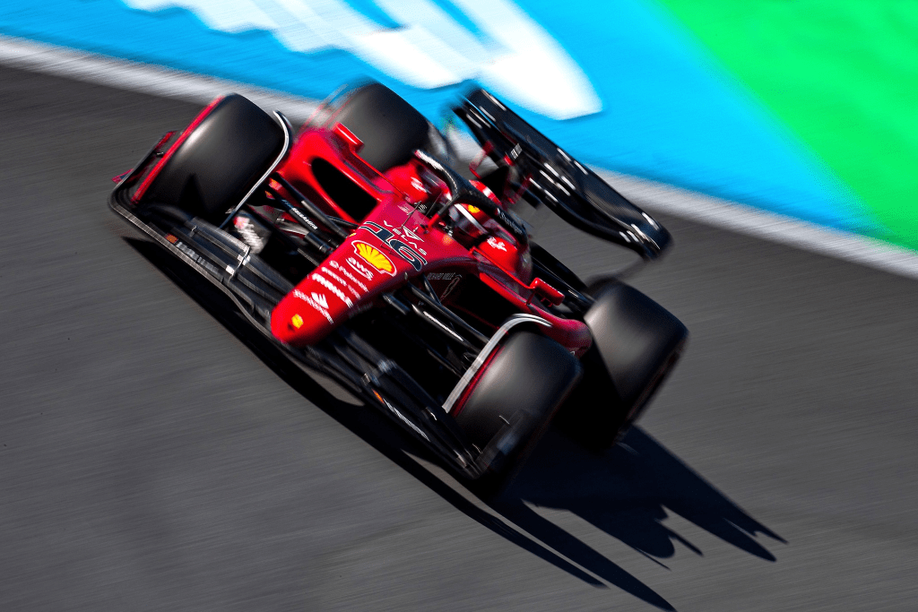Senza troppi giri di parole, con il weekend olandese, salgono a tre i gran premi dove la Ferrari sembra aver perso la bussola. Per la Scuderia di Maranello, che piuttosto che essere al mare di Zandvoort, sembrava esser persa nel triangolo delle Bermude, l'obbiettivo ora è quello di riuscire a ritrovare il passo e capire i problemi di una vettura che sembra non riconoscersi più.
