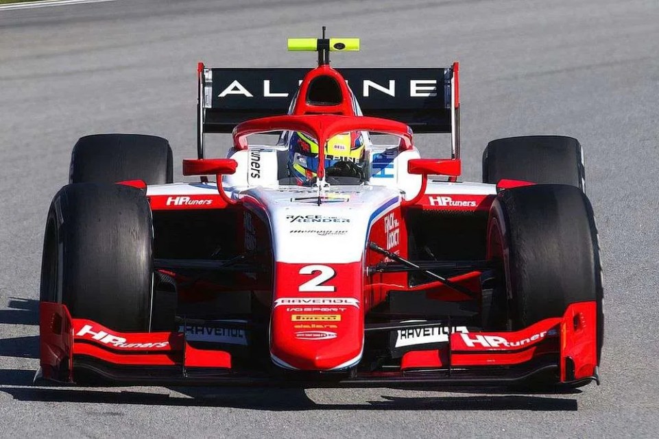 oscar piastri prema powerteam .jpg