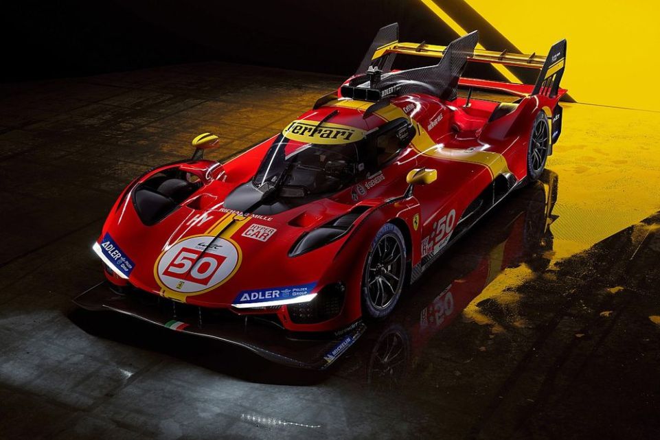 Ferrari presenta la 499P, l’Hypercar che sancisce lo storico ritorno alle corse di durata del marchio italiano.