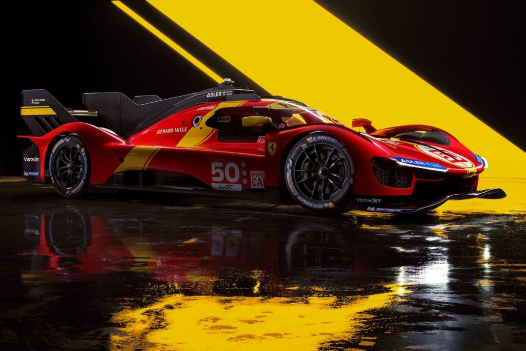Ferrari presenta la 499P, l’Hypercar che sancisce lo storico ritorno alle corse di durata del marchio italiano.