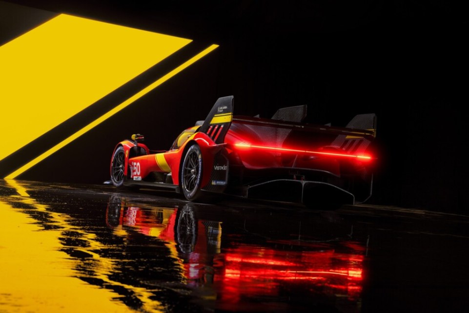 Ferrari 499p 4