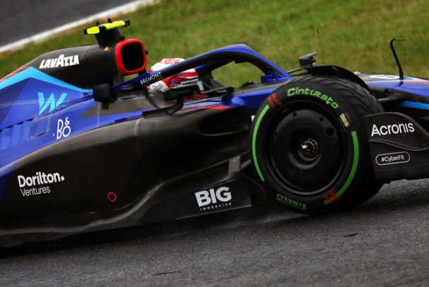 Un felicissimo Latifi, segna i suoi primi punti stagionali a Suzuka, dopo la scommessa vincente del passaggio alle intermedie.