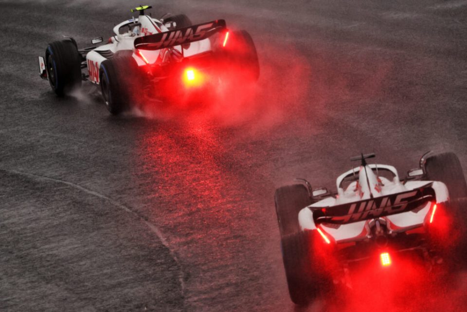 L’ex pilota Williams si è scagliato contro il Team statunitense per la strategia adottata con Mick Schumacher a Suzuka.