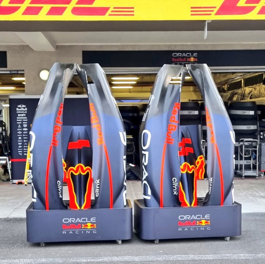 Red Bull cofano motore Messico