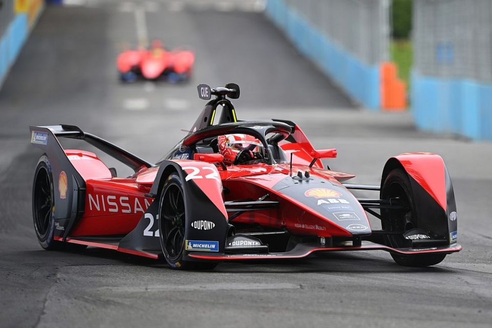 Maxi Gunther a bordo della Nissan