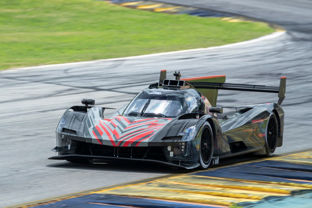 Cadillac, con la nuova V-LMDh che debutterà nel 2023, ha completato un'intera simulazione di 24 ore a Sebring.