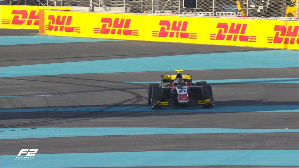 DAMS ha bloccato la prima fila della griglia per l'ultima gara della stagione 2022 di Formula 2 a Yas Marina, con Ayumu Iwasa che ha conquistato la pole position davanti a Roy Nissany.