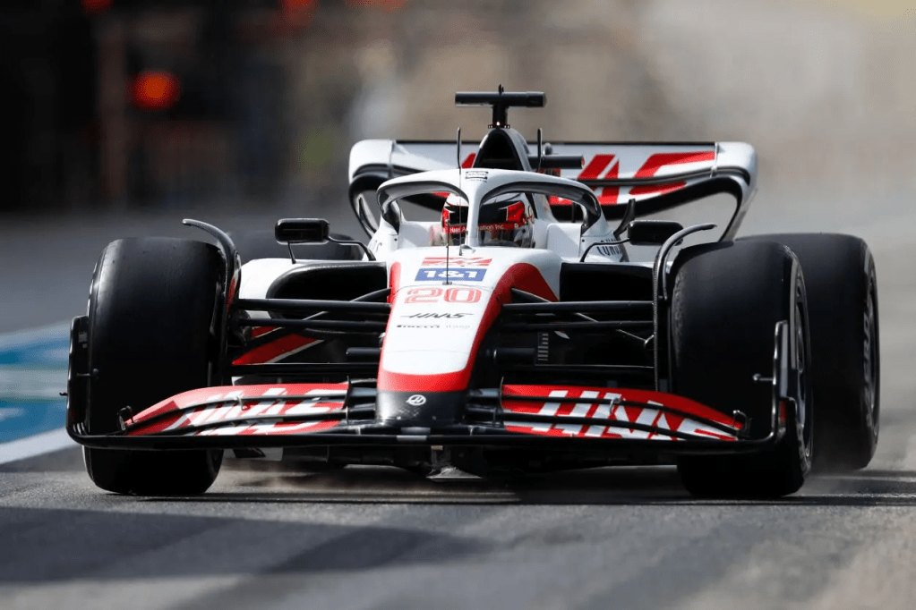 Tempo di voti per i protagonisti della stagione 2022: a laurearsi campione del mondo è stato Max Verstappe, che ha bissato il successo dello scorso anno. Alle sue spalle, Charles Leclerc e Sergio Perez.