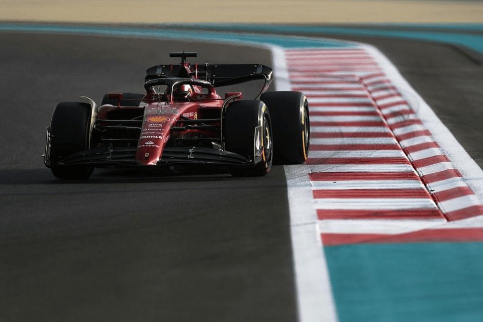 Con le speculazioni che proseguono sul futuro di Mattia Binotto alla Ferrari, Carlos Sainz ha dato la sua opinione sulla situazione in Ferrari.
