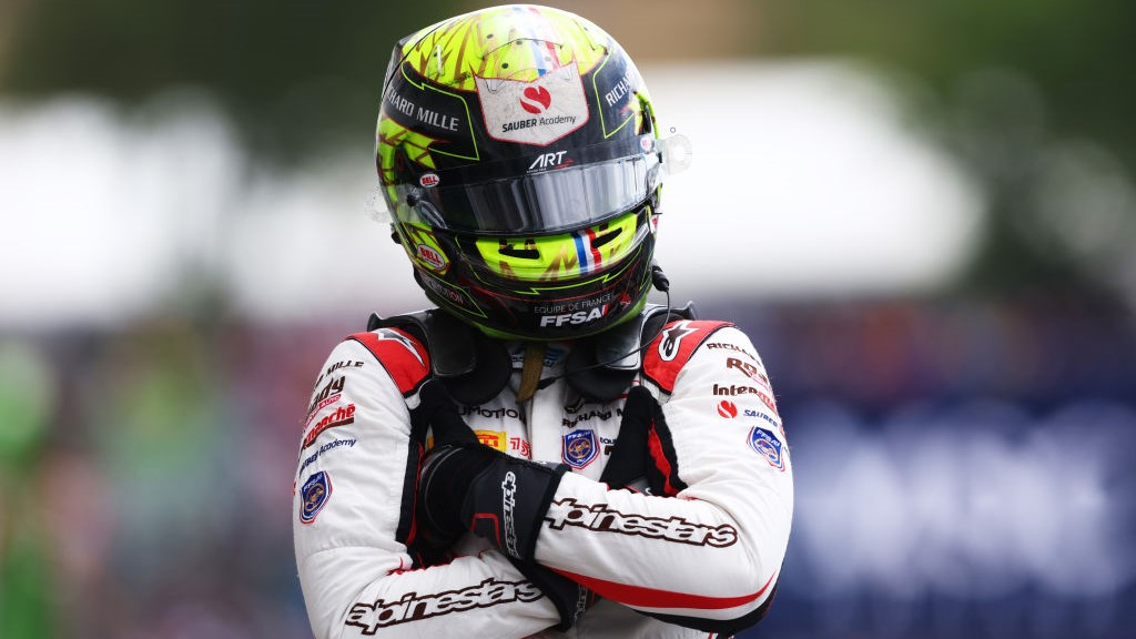 Il leader della Formula 2 Theo Pourchaire è in lizza per un test di Super Formula il mese prossimo come potenziale sostituto di Sacha Fenestraz in Kondo Racing.
