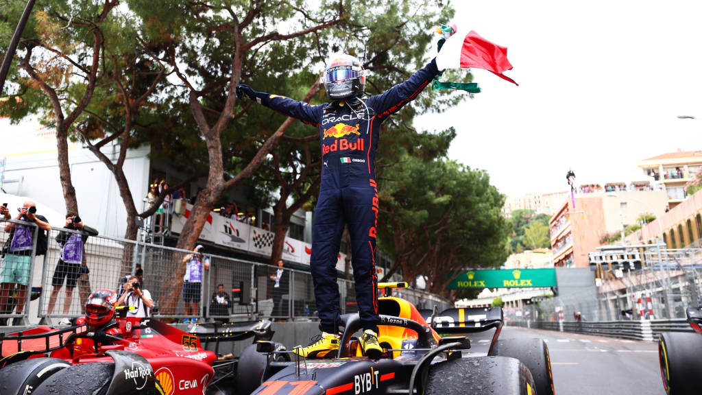 Sergio Perez ha negato di aver causato un incidente di proposito a Monaco per ostacolare Max Verstappen.