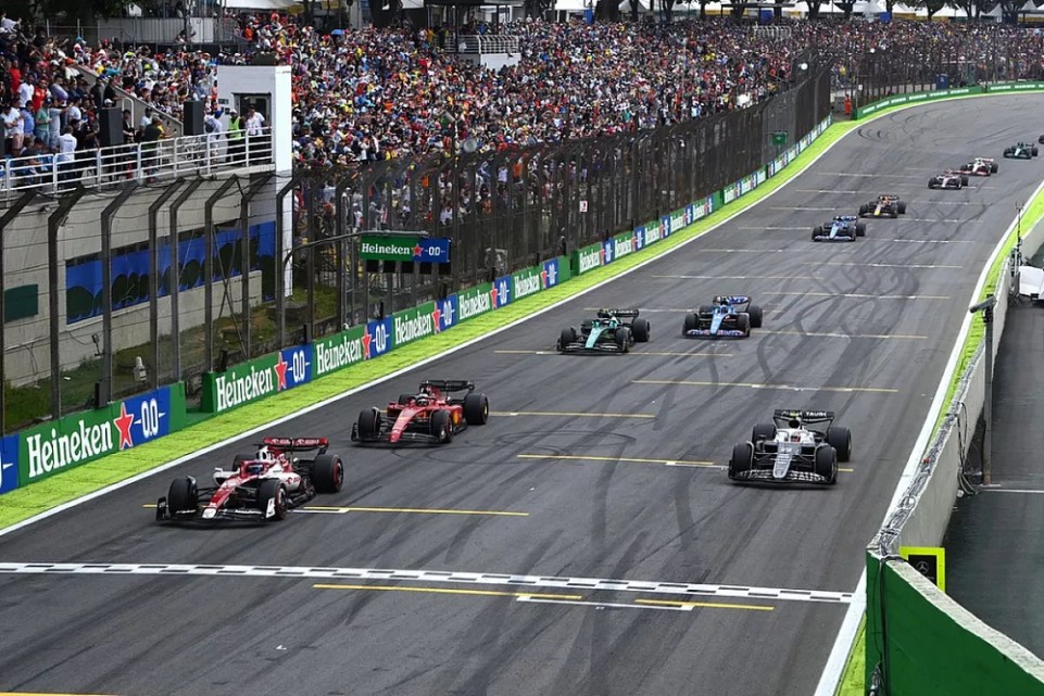 Tsunoda doppiato Safety Car