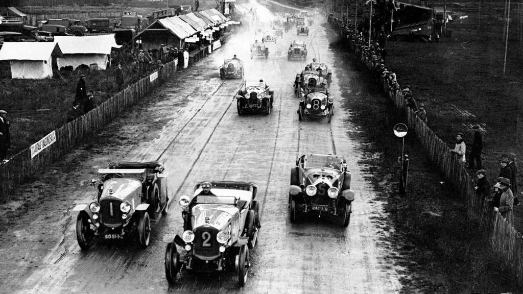 Nel 2023 si correrà la centesima edizione della 24h di Le Mans, in questo articolo racconteremo cinque edizioni che ne hanno fatto la storia.