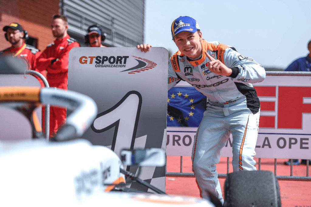 Il campione di Euroformula Oliver Goethe passerà in FIA Formula 3 il prossimo anno con il team Trident di Maurizio Salvadori.
