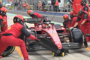 pit-stop-Leclerc-errore-strategia-Ferrari-gomme-hard-GP-Ungheria-F1-2022-umiliazione-rivelazione-reazione-muretto-Red-Bull