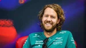 sebastian vettel smiles spa 2022 press conference planetf1