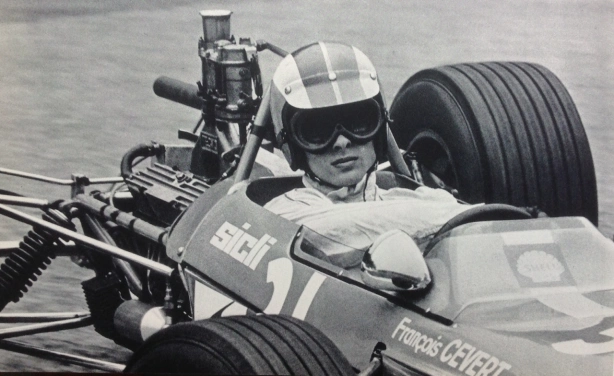 François Cevert controsterza con la sua Tecno 68 Formula 3 Ford, a Rouen, Francia, 1968