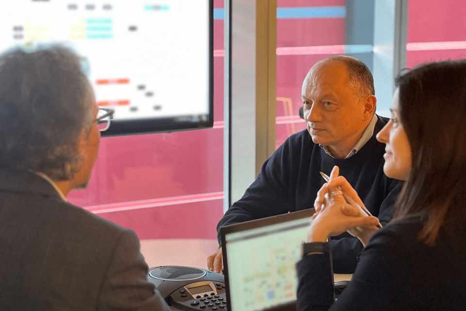 Dopo le prime presentazioni con i nuovi colleghi, anche per Frederic Vasseur, nuovo Team Principal Ferrari, è iniziato il lavoro vero.