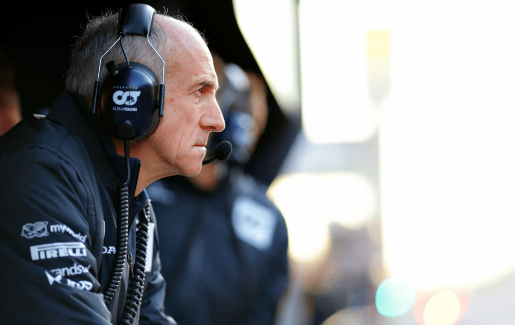Il capo del team AlphaTauri Franz Tost rivela che Pierre Gasly rischiava di essere escluso dalla Formula 1 dopo il 2023 se non avesse firmato con Alpine. L'austriaco sostiene che il francese ha dovuto fare di tutto per quel posto, visto che aveva una grande opportunità ad Enstone e le porte della Red Bull erano già chiuse.