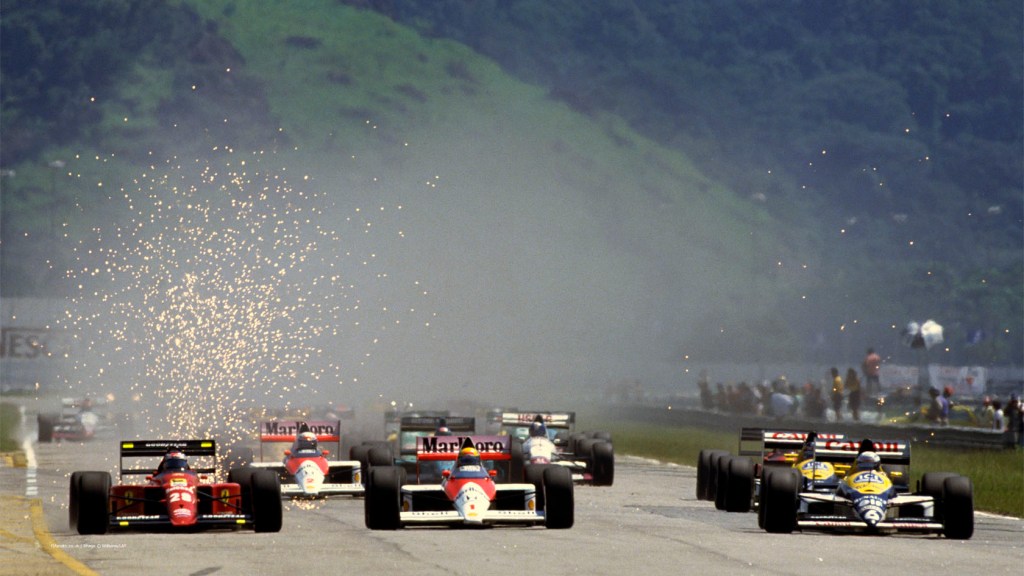 Il Gp del Brasile del 1989 fu il primo evento della stagione, vinto dal leone Nigel Mansell, al suo esordio in Ferrari, seguito da Prost e il pilota di casa Gugelmin.