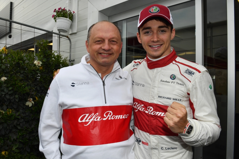 Dopo diverse settimane di buio, il capo squadra Ferrari ha esplicitamente parlato del suo rapporto con il monegasco, spiegando le dinamiche che intercorreranno nella squadra.