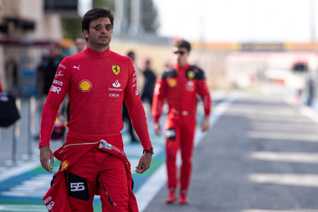 carlos sainz charles leclerc f1 barhein test 2023 ferrari