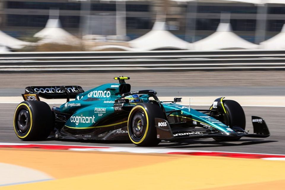 fernando alonso aston martin a 1