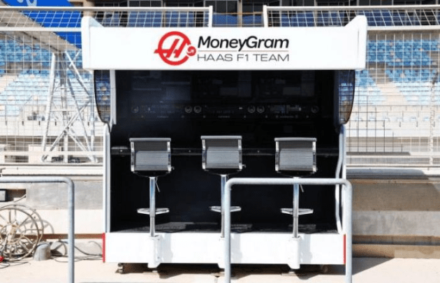 Il team principal di Haas, Guenther Steiner, ha spiegato come il team si è trasferito in un muretto più piccolo (per tre persone) allestito per risparmiare denaro che potranno investire nello sviluppo dell'auto.
