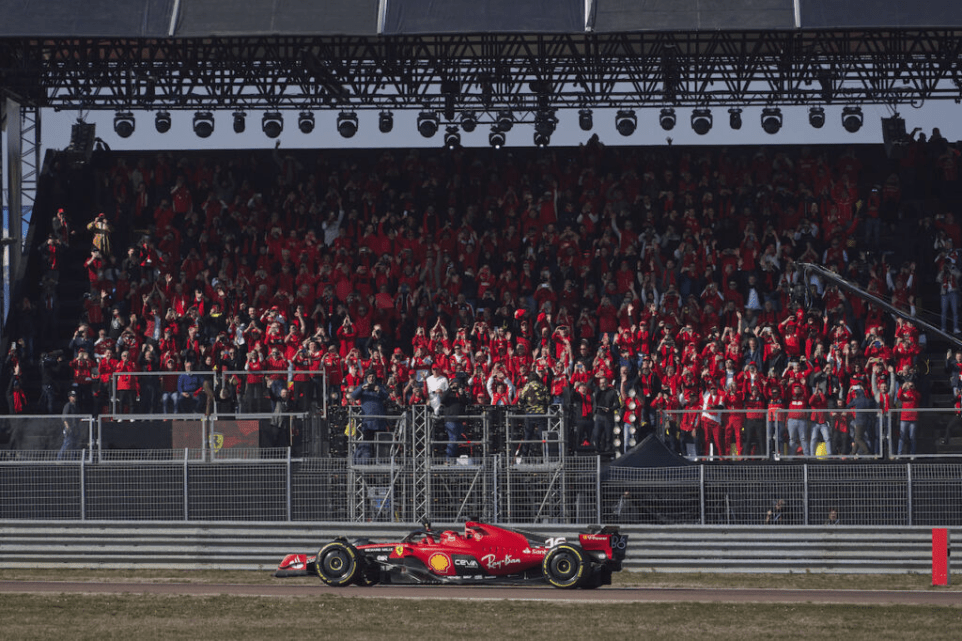 Con la nuova SF-23 tutto l'essere Ferrari è sceso in campo, ora però bisogna convincere e preferibilmente vincere.