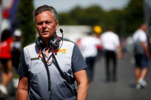 Mario Isola svela le incognite delle gomme e le sfide tecniche della F1 2026 tra ali mobili, mescole e gestione dell’energia ibrida.