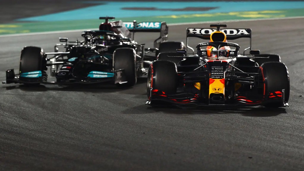 La stagione 2023 è sicuramente iniziata in salita per Hamilton e la Mercedes, ma il sette volte campione del mondo ha ricordato che "ha una missione da portare a termine".