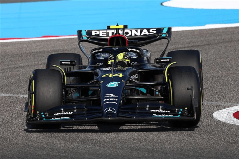 Mercedes pronta a portare "cambiamenti visibili" alla W14
