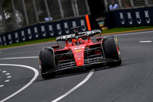 Leclerc e Sainz raccontano il "miglior" venerdì del 2023 della Ferrari