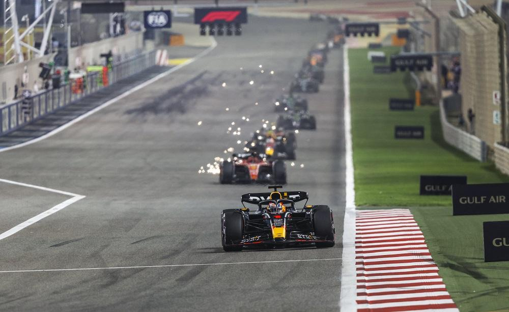 La Red Bull è sembrata dominante nel Gran Premio d’apertura. Una domanda tiene banco: come mai sono stati così forti in Bahrain nonostante le sanzioni del budget cap.