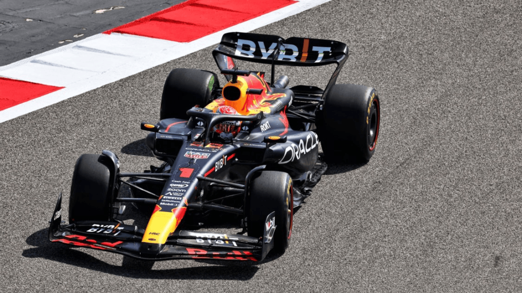 Max Verstappen ultimamente si è abituato a battere i record e l'olandese ne ha eguagliato un altro con la vittoria nel Gran Premio del Bahrain.