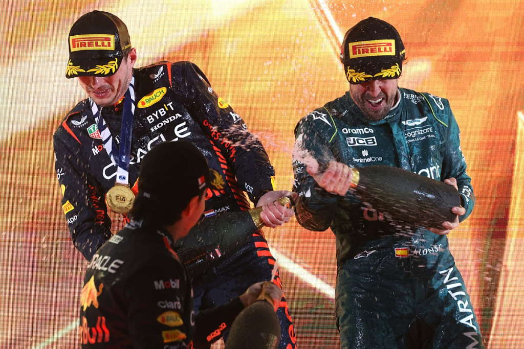 Verstappen chiama Alonso e Aston Martin: "Vinceranno gare"