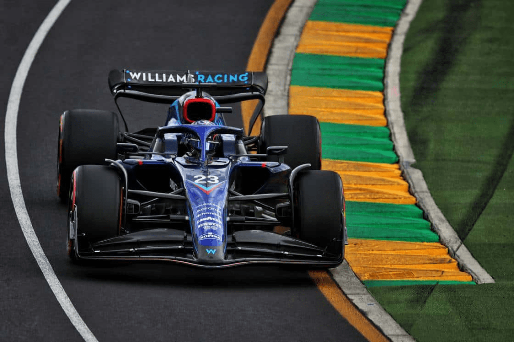 Alexander Albon non crede che avere un maggior numero di 'Sprint' aiuterà la Formula 1. Il thailandese non è favorevole al nuovo format e ricorda che con esso la classifica perde valore e le opzioni per far brillare le squadre più piccole sono inferiori.
