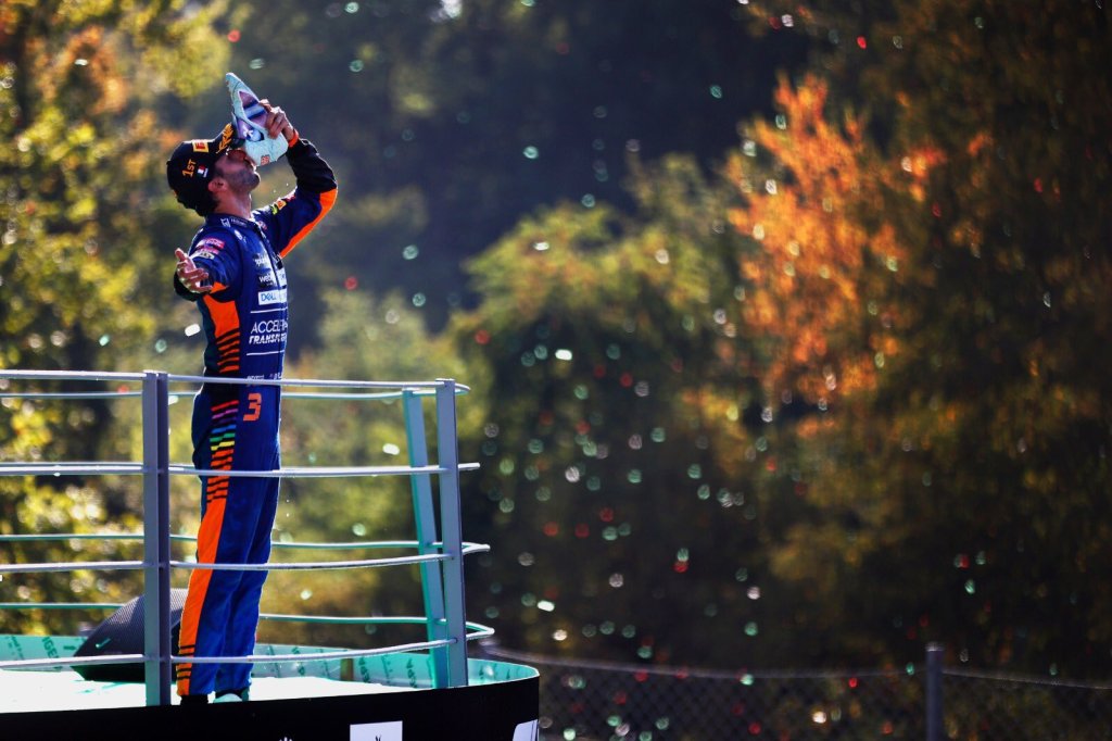 Il pilota australiano spera di tornare in pista già dal prossimo anno. Ricciardo non vuole accontentarsi del simulatore troppo a lungo.
