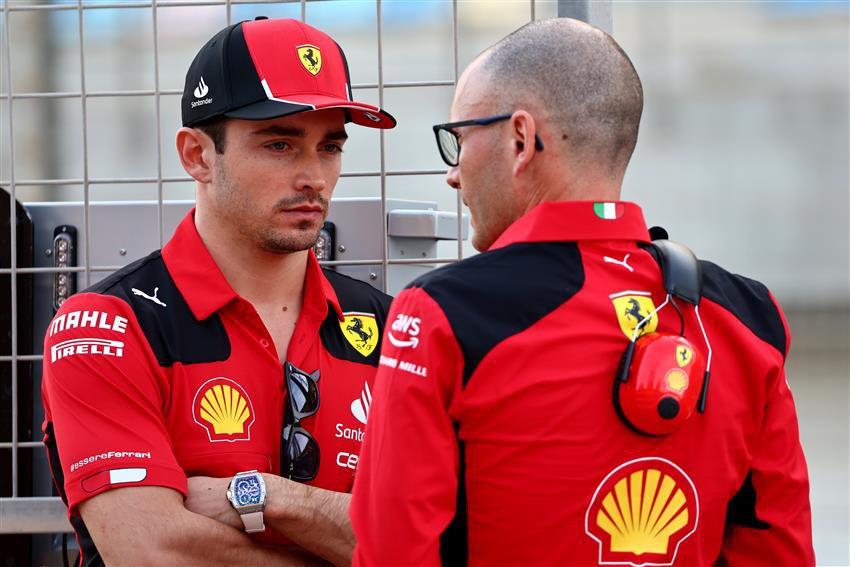 Il team di Maranello sta iniziando a discutere i termini di un possibile rinnovo con il monegasco, al momento in scadenza a fine 2024.