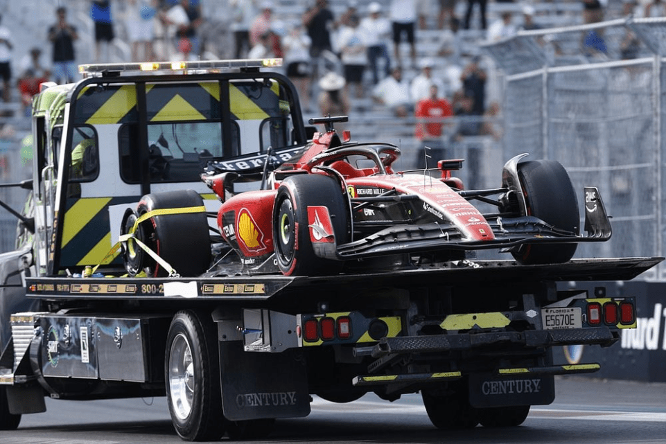 L'ingegnere senior della Ferrari Jock Clear ritiene che la Scuderia debba sacrificare il ritmo del sabato per raggiungere la Red Bull la domenica.