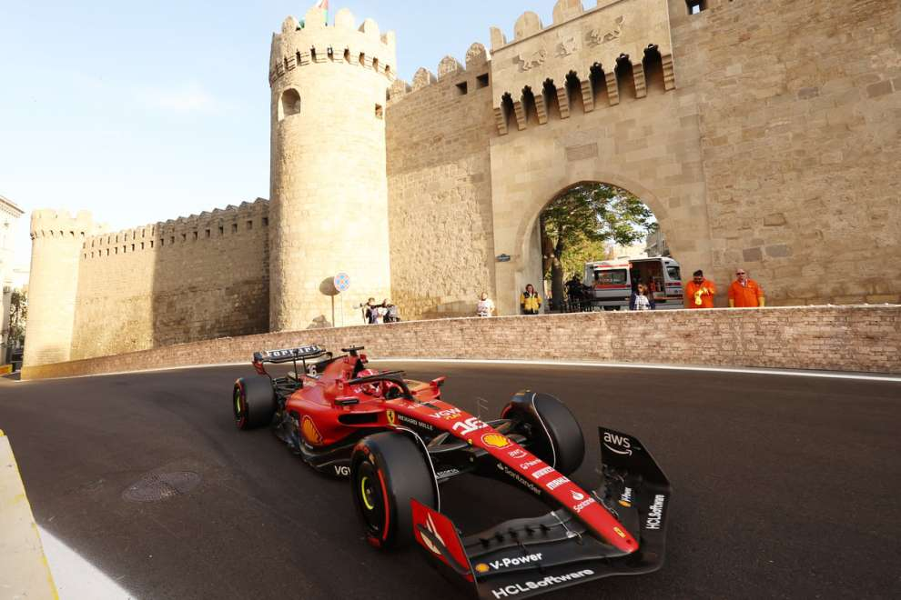 Dal cantiere Ferrari arrivano segnali di miglioramento, Leclerc terzo dietro le imprendibili Red Bull non è sembrato un fuoco di paglia.