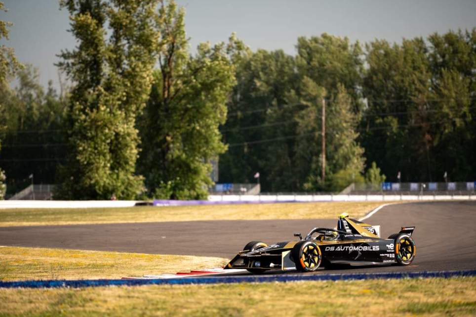 DS-Penske