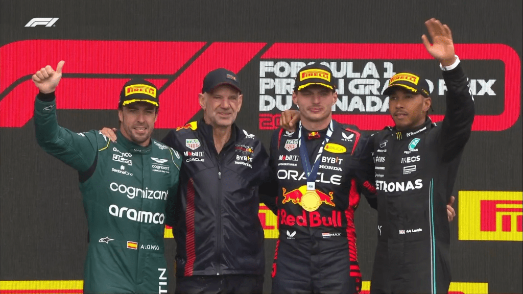 Flavio Briatore è fiducioso che l'Aston Martin possa dare la caccia alla Red Bull, pur sottolineando che il titolo piloti spetta già a Max Verstappen, che considera "sfrenato". Inoltre, l'italiano sostiene che il prossimo Gran Premio sarà fondamentale per vedere se la Ferrari sarà in grado di replicare il ritmo mostrato in Canada.
