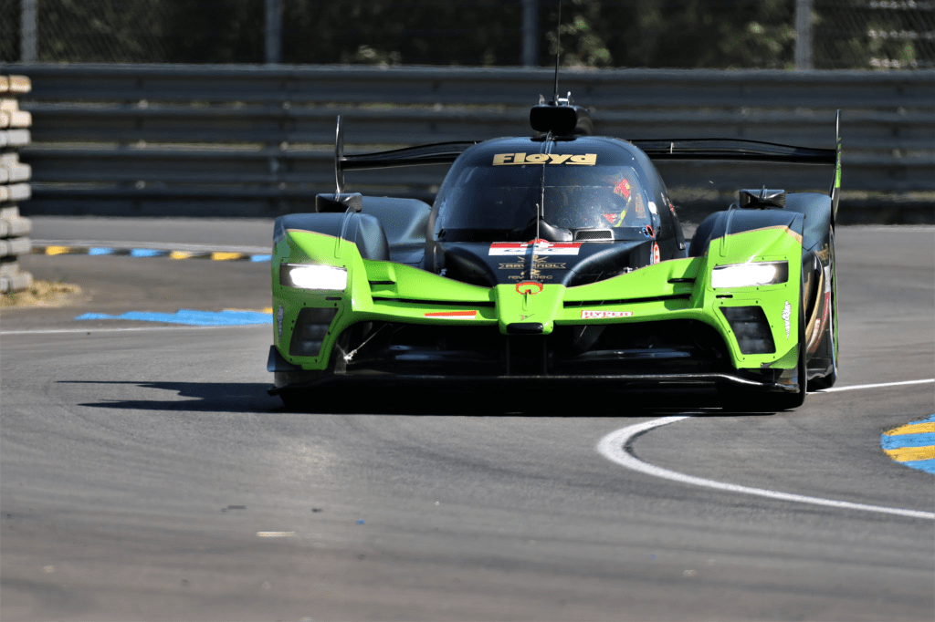 Dopo l'addio di Villeneuve, anche Tom Dillmann abbandona la nave Vanwall. Al suo posto ci sarà João Paulo De Oliveira.