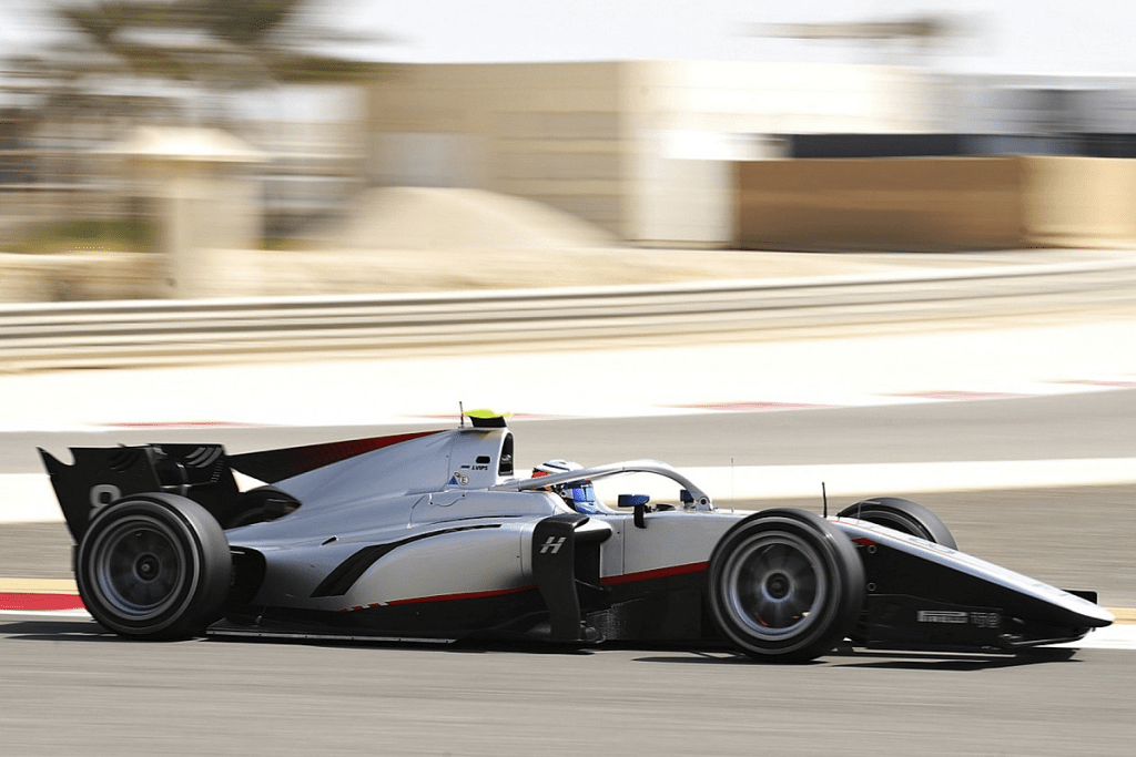 Dopo l'annuncio di una nuova partnership azionaria con l'uomo d'affari kazako Vladimir Kim, il team Hitech Grand Prix ha confermato la sua domanda per entrare in Formula 1 nel 2026.