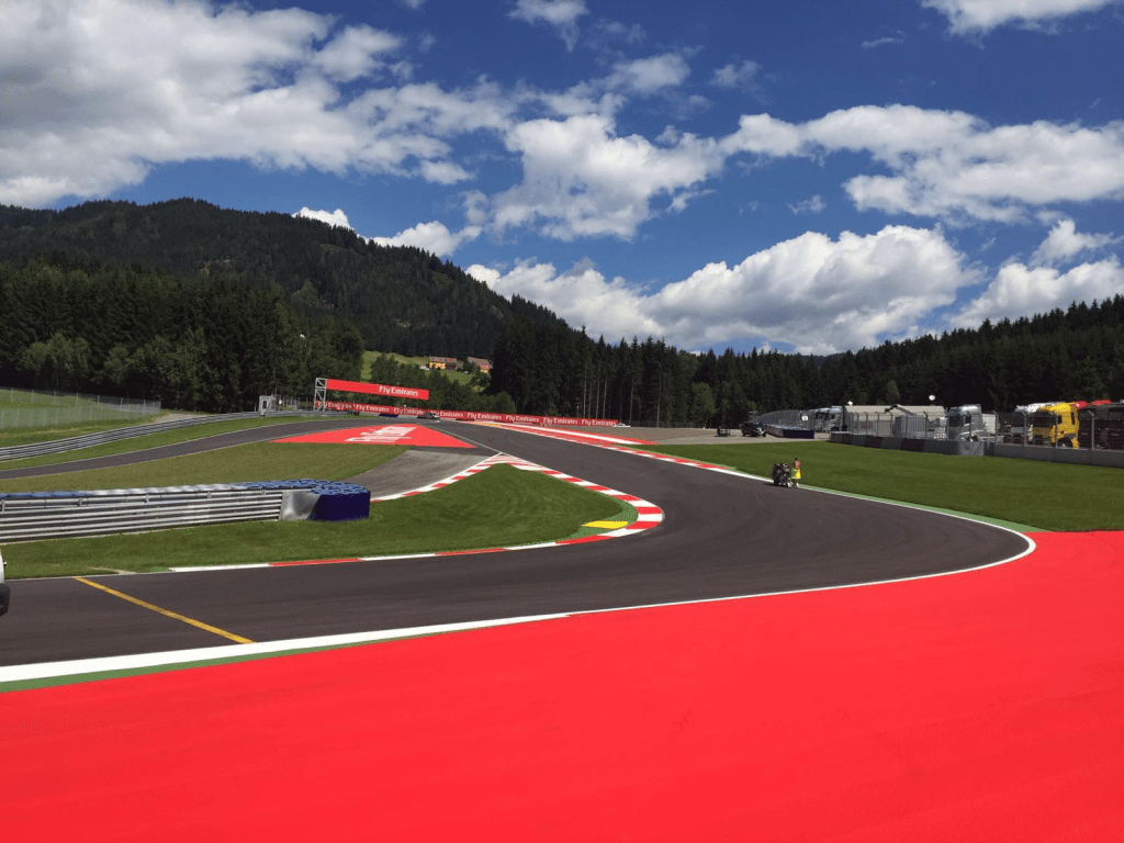 È probabile che i piloti di Formula 1 si ritrovino ad affrontare la pioggia del Red Bull Ring questo fine settimana, anche se il Gran Premio d'Austria di domenica dovrebbe essere asciutto.