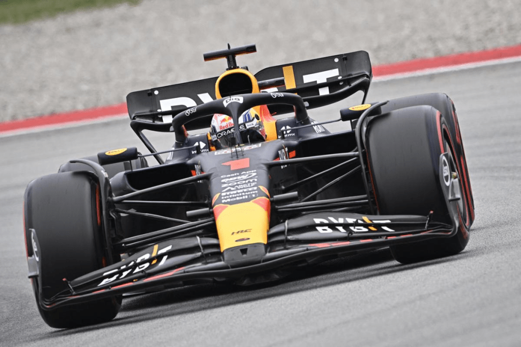 Max Verstappen ha già due titoli consecutivi e in questa stagione è sulla strada per il terzo. Inoltre, la superiorità mostrata dalla Red Bull fa pensare che l'olandese abbia ancora molti anni di successi nel team austriaco.