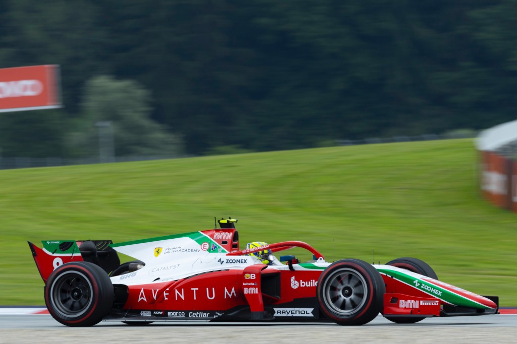 Ollie Bearman a bordo della Prema, la squadra leader della classifica a squadre