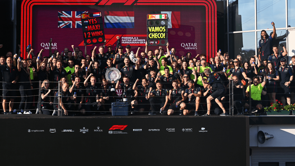 Max Verstappen ha trasformato la P2 in P1 poco dopo l'inizio del Gran Premio d'Ungheria. Il pilota olandese ha raccontato le sensazioni provate nei primi metri nel post gara. 