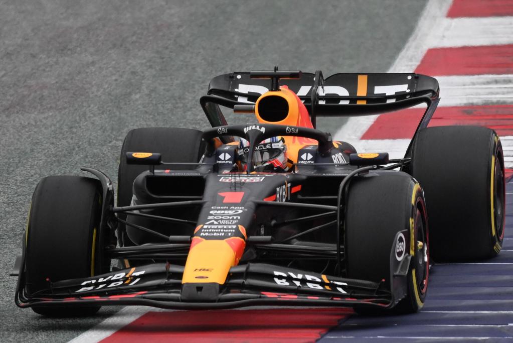L'olandese racconta del suo rapporto con gli avversari e con le vittorie insieme Red Bull, facendo trasparire cosa c'è alla base di ogni suo successo.
